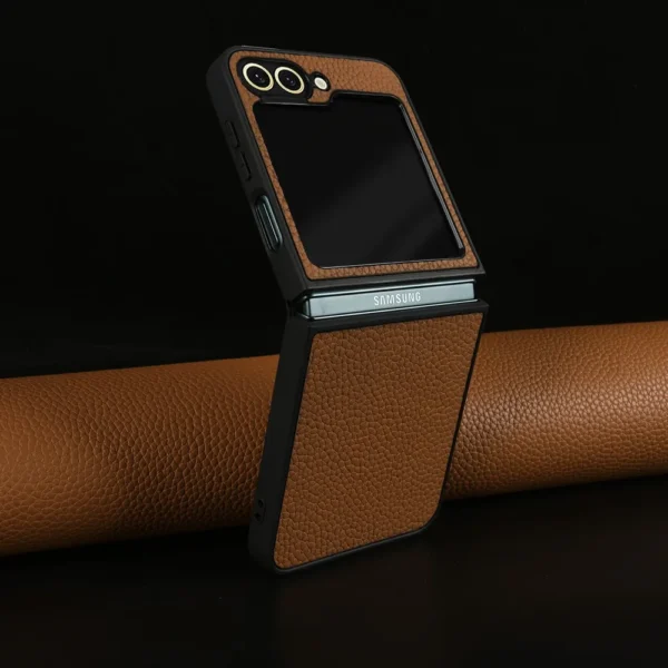 capa de luxo para Samsung Galaxy Z Flip6 - Imagem 35